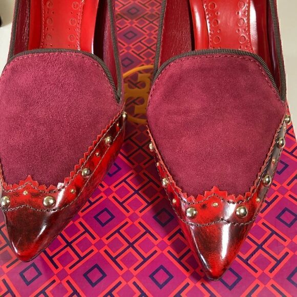 TORY BURCH Red Suede Leather Gold Studded Women’s Pumps Gothic Victorian 7.5 NiB - Picture 6 of 11
